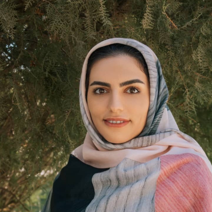 زهرا میرزایی - دانشجو CafeDX